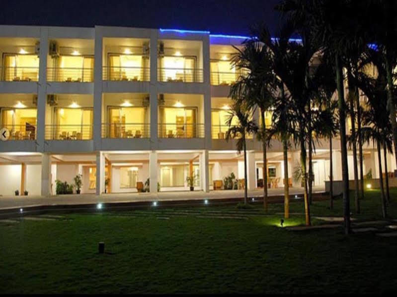 7 Apple Resort Лонавла Екстер'єр фото